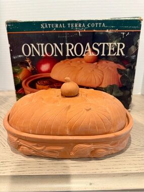 Vintage Terra Cotta Onion Roaster w Lid Boston Warehouse 1994 Clay Baker New